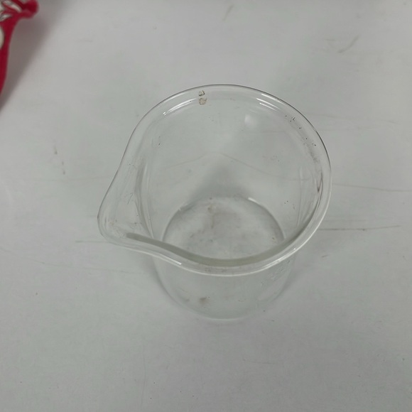 Pyrex Chemistry Beaker 50 ML With Pour Spout - Picture 3 of 4